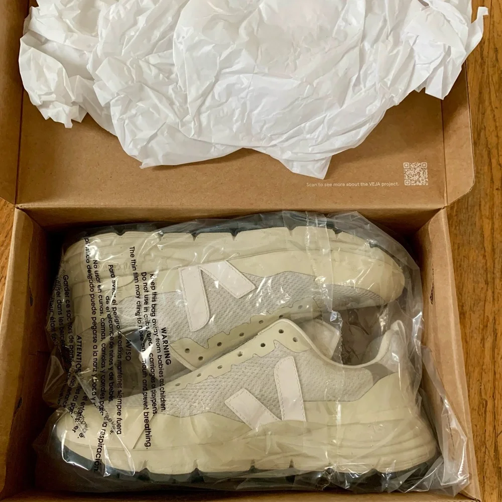 Veja Dekkan Alveomesh Sneaker, Women’s Size 8, Natural with White 🤍 - Picture 9 of 13